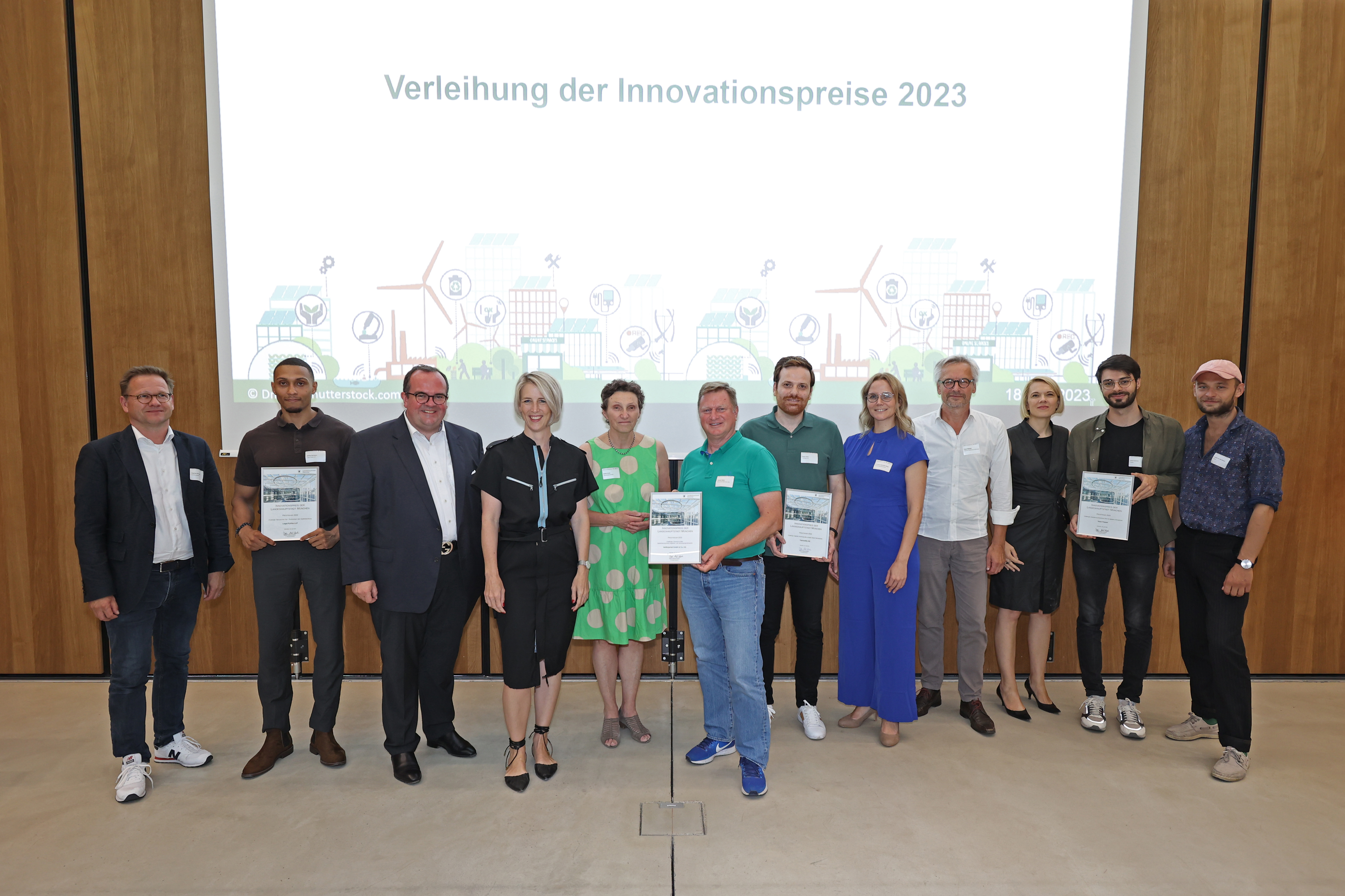 Gruppenbild zur Verleihung der Innovationspreise 2023